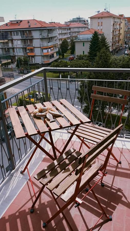 Nonna Pella Appartamenti - Corbezzolo Pietra Ligure Extérieur photo