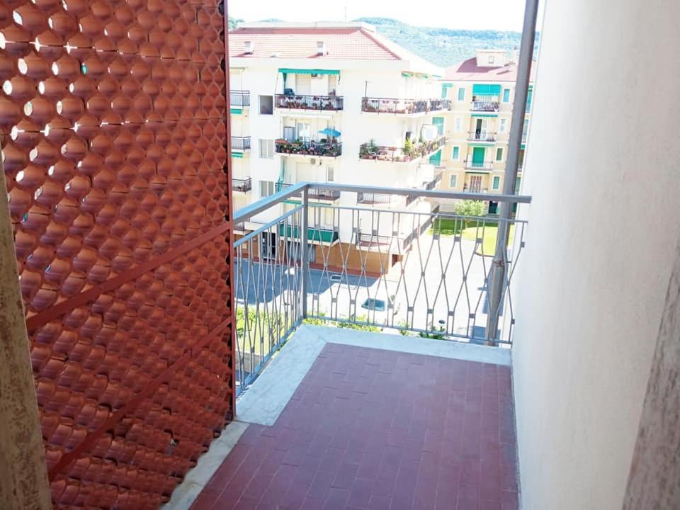Nonna Pella Appartamenti - Corbezzolo Pietra Ligure Chambre photo